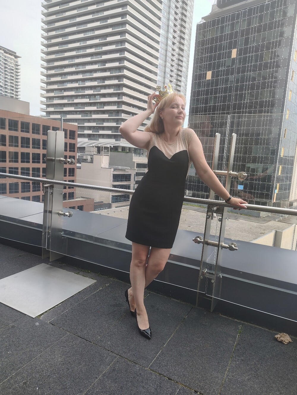 🤩😍 Beautiful Women's Dress – Size L